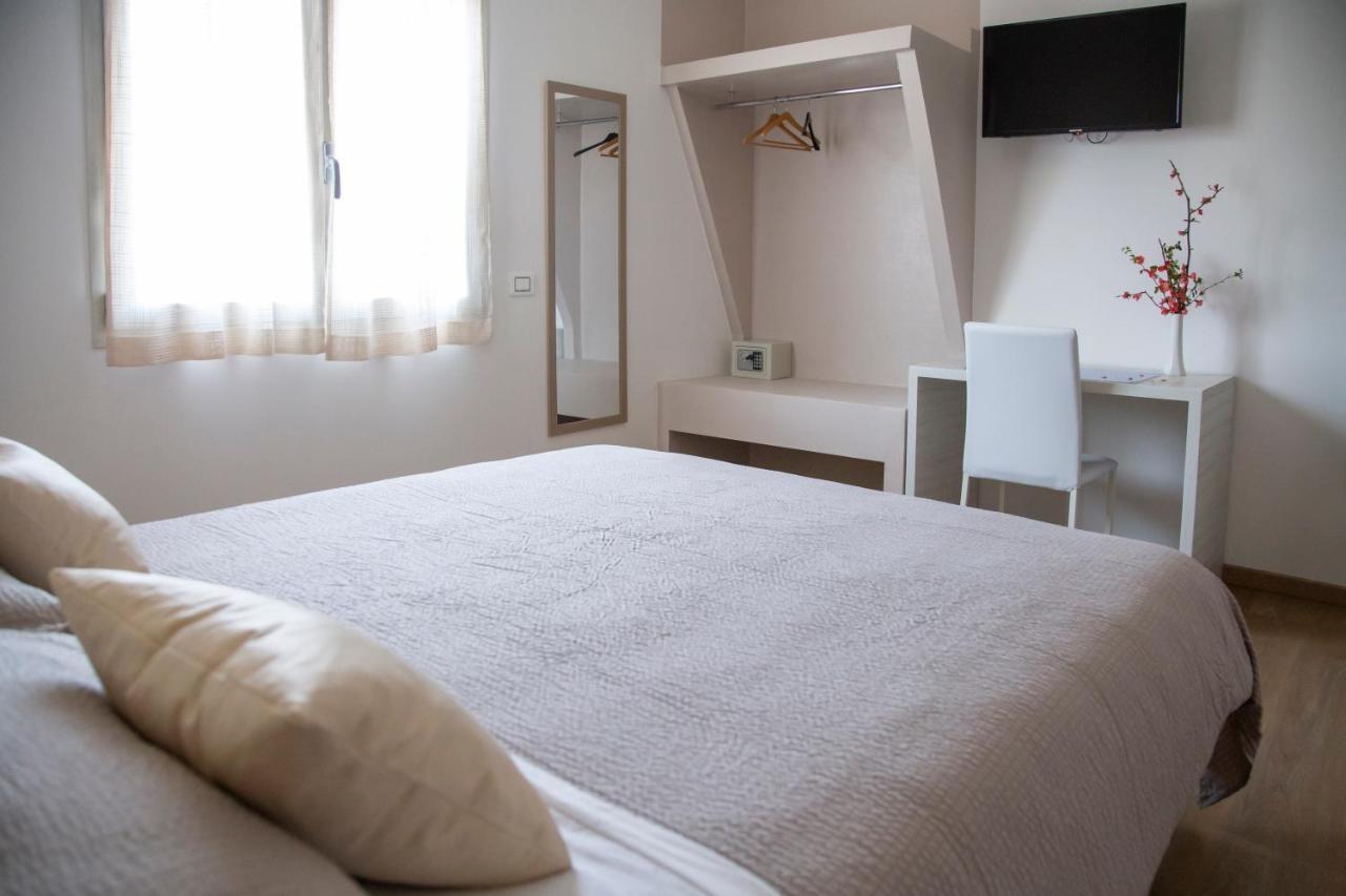 B&B Stellanova San Donnino della Nizzola ภายนอก รูปภาพ