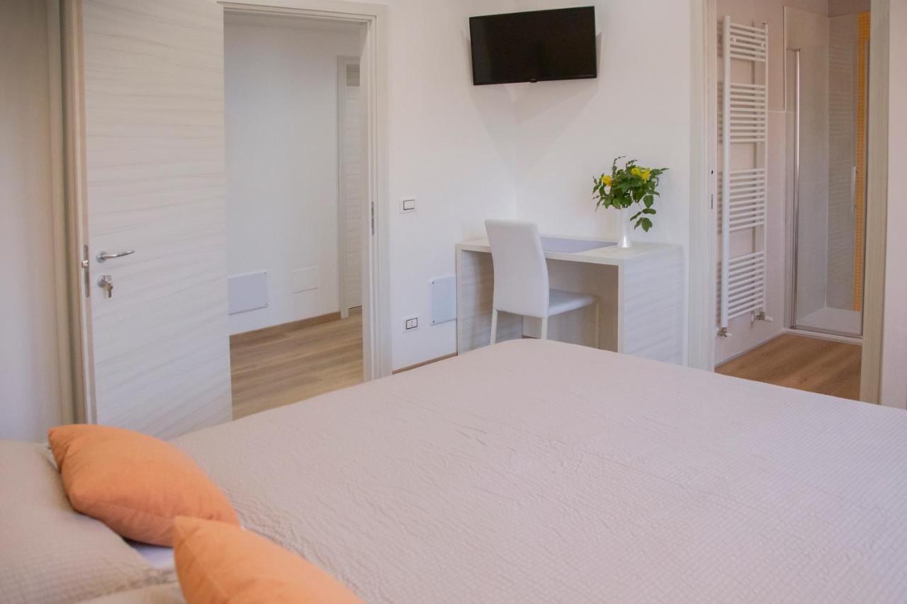 B&B Stellanova San Donnino della Nizzola ภายนอก รูปภาพ