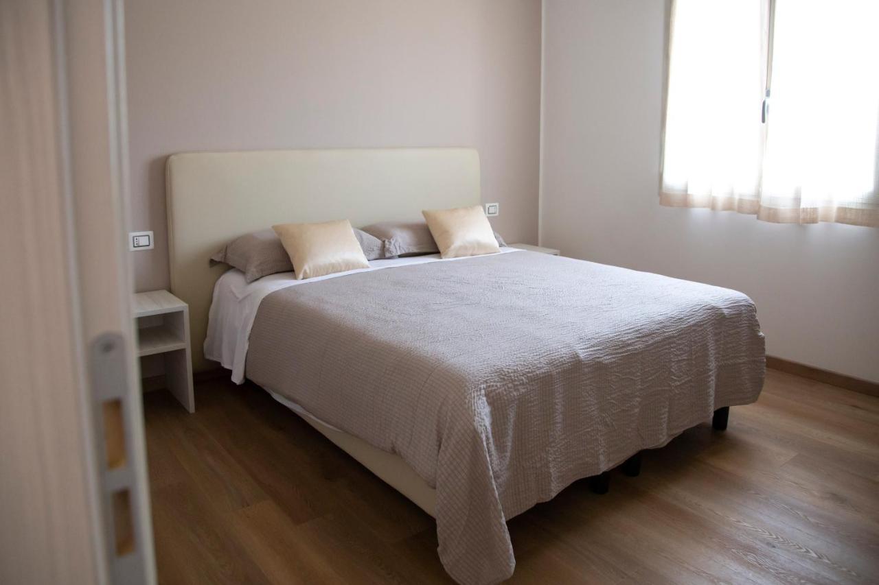 B&B Stellanova San Donnino della Nizzola ภายนอก รูปภาพ