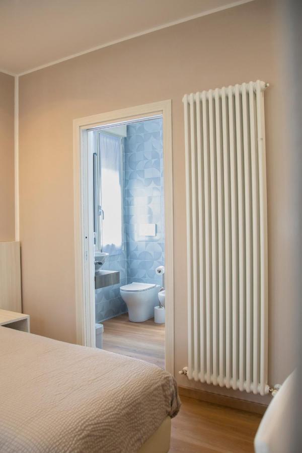 B&B Stellanova San Donnino della Nizzola ภายนอก รูปภาพ